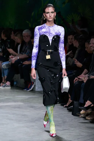 Look 30